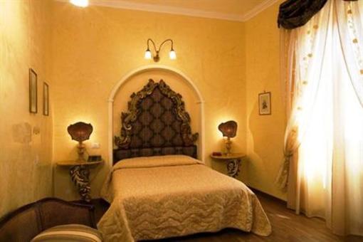 фото отеля La Terrazza Medioevale Hotel Viterbo