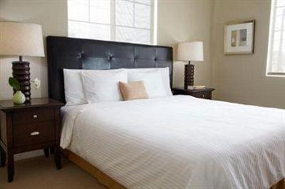 фото отеля Oakwood Apts Bellevue