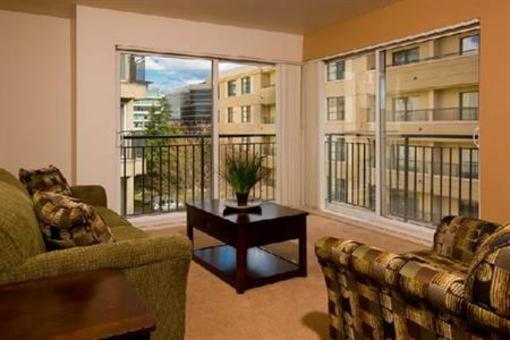фото отеля Oakwood Apts Bellevue