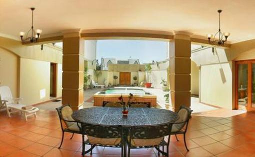 фото отеля Casa Mia Guesthouse Cape Town