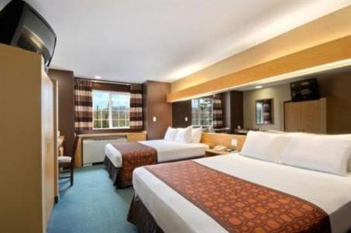 фото отеля GuestHouse Inn & Suites Seaside