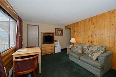 фото отеля Americas Best Value Inn at Estes Park