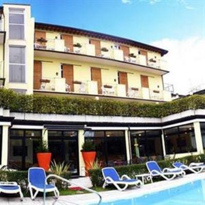 фото отеля Hotel Touring Desenzano Del Garda