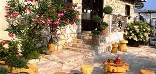 фото отеля Villa Anri Bed & Breakfast Mostar