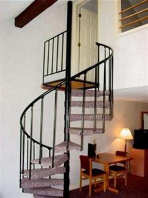 фото отеля Admiralty Inn and Suites East Falmouth