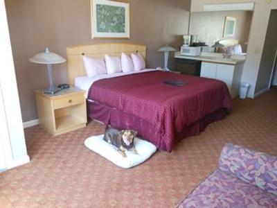 фото отеля Admiralty Inn and Suites East Falmouth