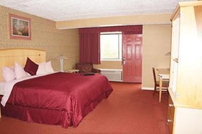 фото отеля Admiralty Inn and Suites East Falmouth