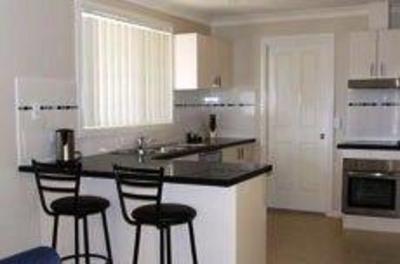 фото отеля Colonial Court Villas Serviced Apartments