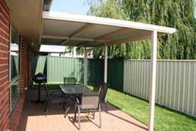 фото отеля Colonial Court Villas Serviced Apartments