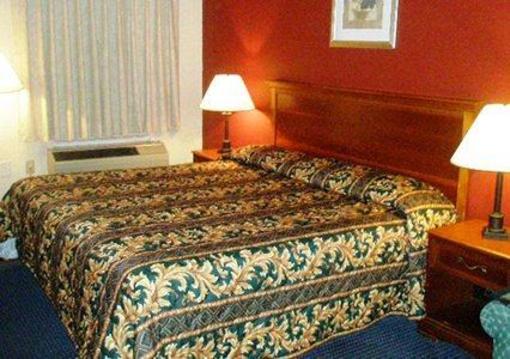 фото отеля Econo Lodge Norwalk
