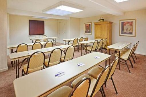 фото отеля Holiday Inn Express Hickory - Hickory Mart