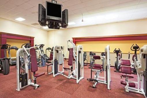 фото отеля Holiday Inn Express Hickory - Hickory Mart