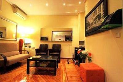 фото отеля Hostel Los Alpes Madrid