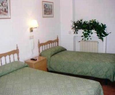 фото отеля Hostel Los Alpes Madrid
