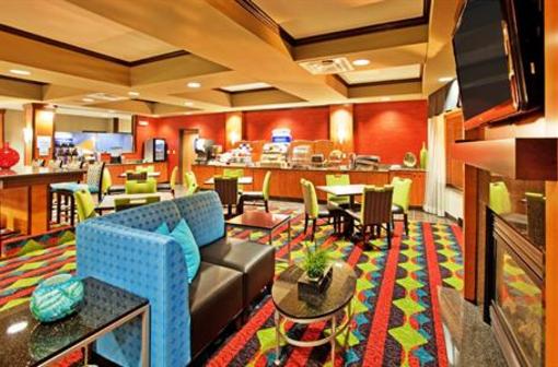 фото отеля Holiday Inn Express Kearney