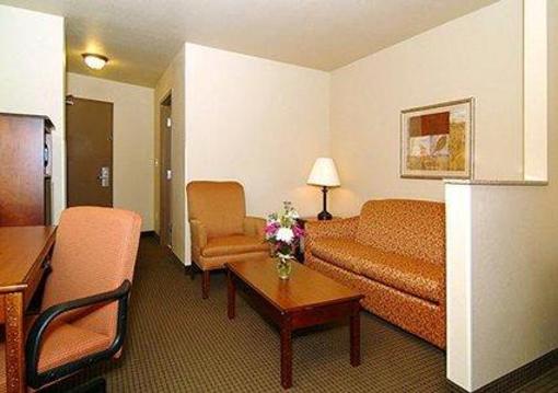 фото отеля Comfort Suites Coralville