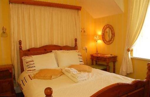 фото отеля Ivy Bank Guest House Tenby