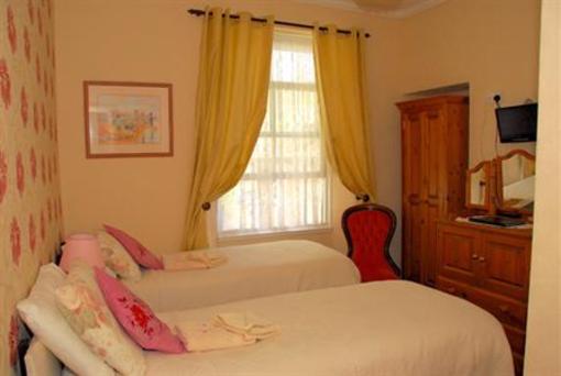 фото отеля Ivy Bank Guest House Tenby