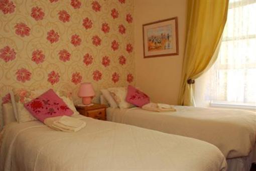 фото отеля Ivy Bank Guest House Tenby