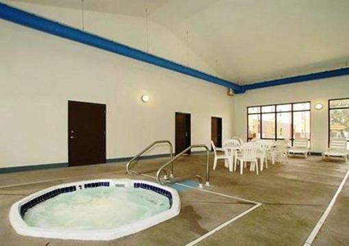 фото отеля Econo Lodge Inn & Suites Fairgrounds Des Moines