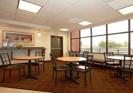 фото отеля Econo Lodge Inn & Suites Fairgrounds Des Moines