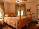 фото отеля Cedars of Williamsburg Bed & Breakfast