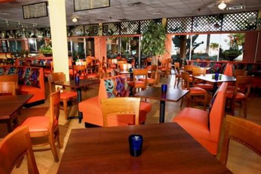 фото отеля Dolphin Beach Resort
