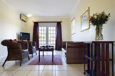 фото отеля BEST WESTERN Cape Suites Hotel