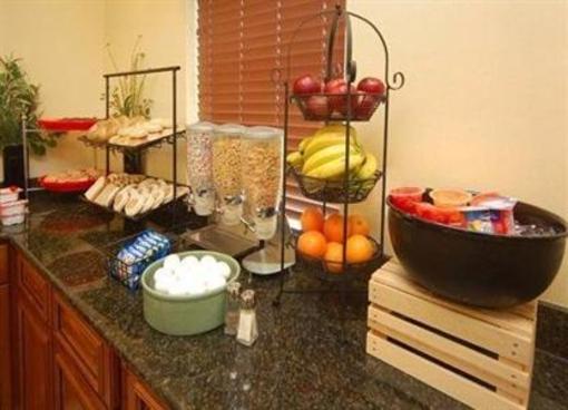 фото отеля Quality Inn Midtown Tampa