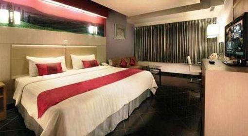 фото отеля Favehotel Premier Cihampelas