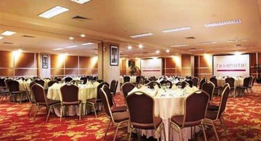 фото отеля Favehotel Premier Cihampelas