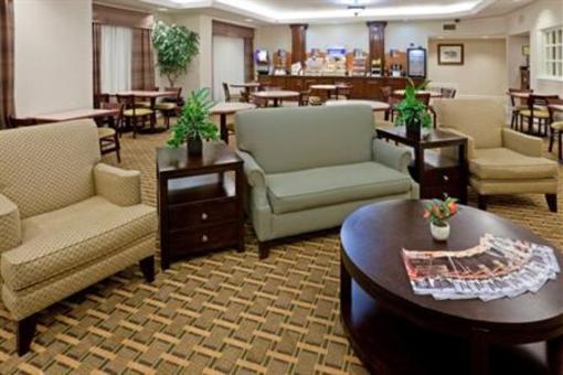 фото отеля Holiday Inn Express Hotel & Suites Waxahachie