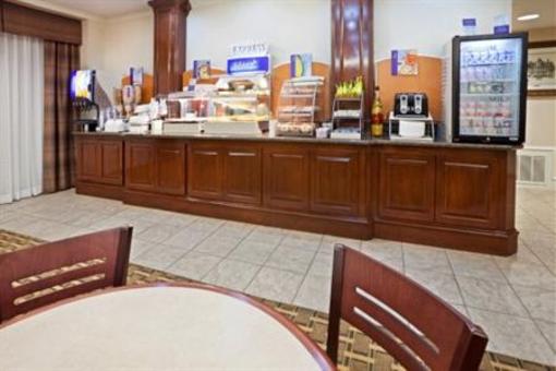 фото отеля Holiday Inn Express Hotel & Suites Waxahachie