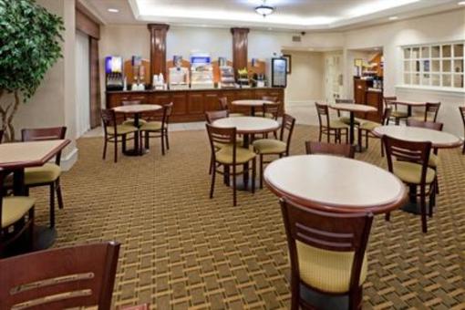 фото отеля Holiday Inn Express Hotel & Suites Waxahachie