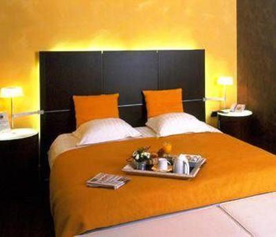 фото отеля Hotel Des Arceaux Montpellier