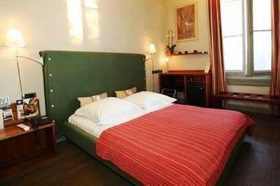 фото отеля Hotel Des Arceaux Montpellier
