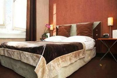 фото отеля Hotel Des Arceaux Montpellier