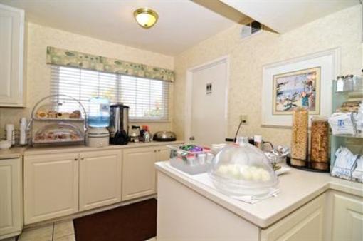 фото отеля BEST WESTERN University Lodge