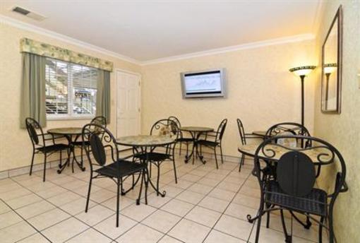 фото отеля BEST WESTERN University Lodge