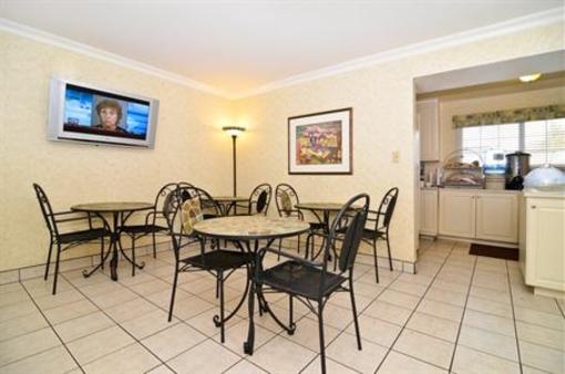 фото отеля BEST WESTERN University Lodge