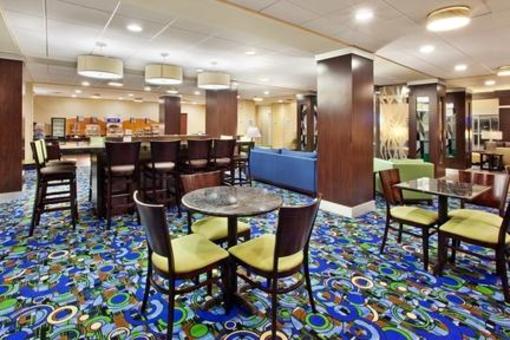 фото отеля Holiday Inn Express & Suites Atlanta Airport West - Camp Creek