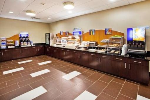 фото отеля Holiday Inn Express & Suites Atlanta Airport West - Camp Creek