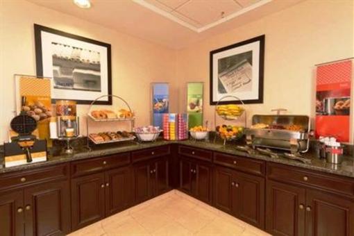 фото отеля Hampton Inn & Suites Jacksonville-Airport