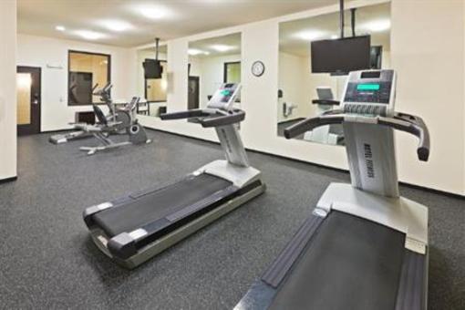 фото отеля Holiday Inn Express Oklahoma City Northwest