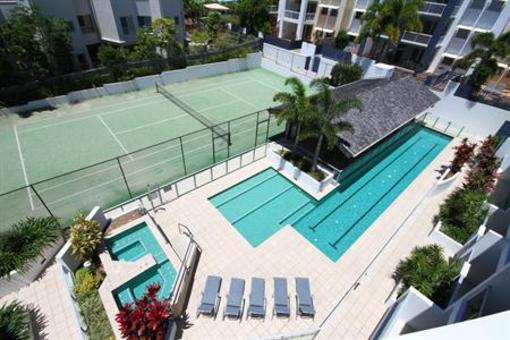 фото отеля Coolum Seaside Apartments