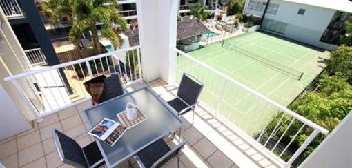 фото отеля Coolum Seaside Apartments