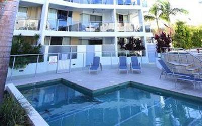 фото отеля Coolum Seaside Apartments