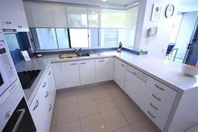 фото отеля Coolum Seaside Apartments