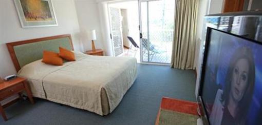 фото отеля Coolum Seaside Apartments