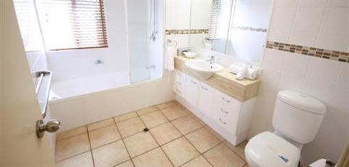 фото отеля Coolum Seaside Apartments